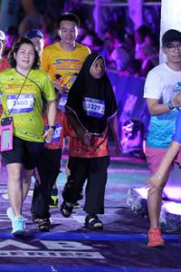 BIB: 367, 3400, 3229
                            <button type="button" onclick="openModal(26254051)" class="btn btn-primary btn-sm float-right btn-popup" data-toggle="modal" data-target=".modal-high-quality">
                        <i class="fas fa-shopping-cart"></i> Add to Cart
                    </button>
                                            <button type="button" onclick="isThisMe(26254051, true)" class="btn btn-success btn-sm float-right btn-popup btn-isme hidden" data-toggle="tooltip" data-placement="bottom" title="นี่คือรูปของคุณใช่ไหม คลิกที่นี่เพื่อเอาเข้าอัลบั้ม">
                        <i class="fas fa-plus"></i> Add to album
                    </button>
                    <button type="button" onclick="isThisMe(26254051, false)" class="btn btn-warning btn-sm float-right btn-popup btn-isnotme hidden">
                        <i class="fas fa-ban"></i> Remove from album
                    </button>